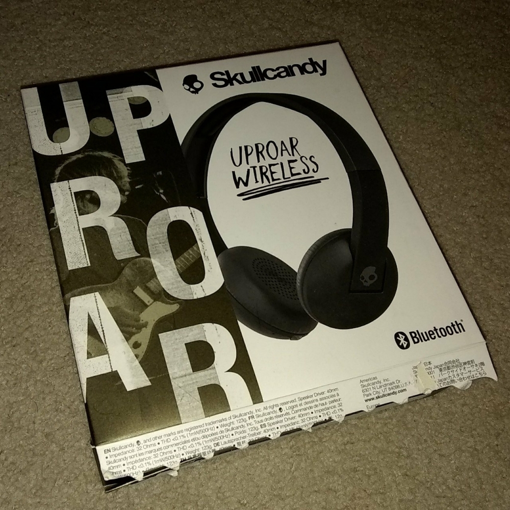 Brand new in box Skullcandy Bluetooth headphones - Picture 3 of 4